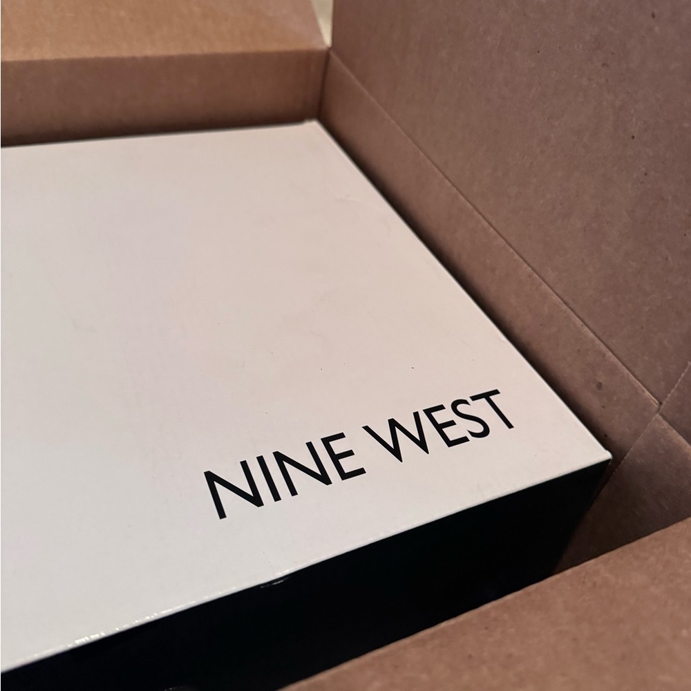 Nine West Western Ankle Boot with Pointed Toe Booties - Picture 5 of 8